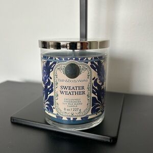 Bath and Body Works White Barn Sweater Weather Single Wick Candle.
